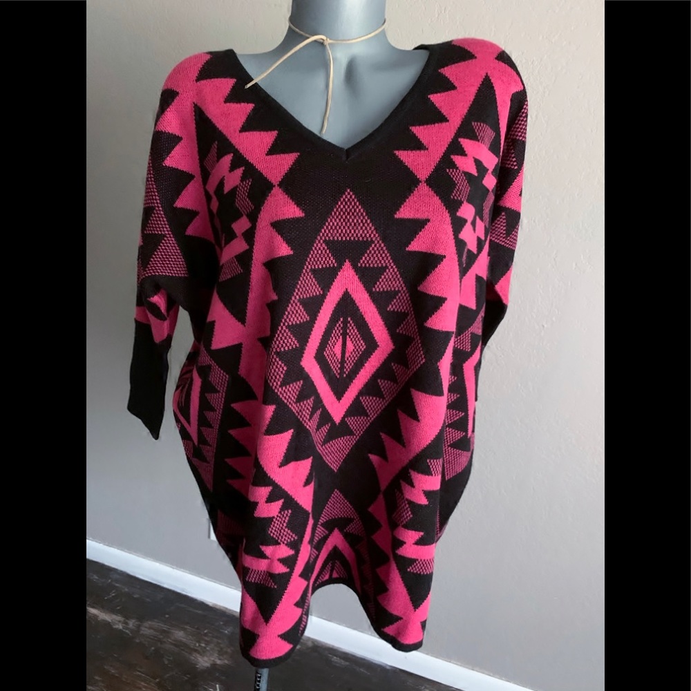 NWOT Si Style Oversized Aztec sweater - Small